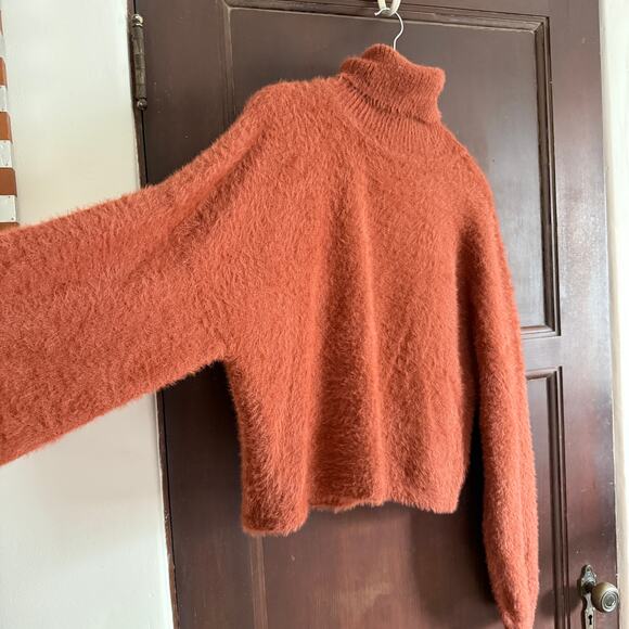 4SIENNA | Burnt Orange Fuzzy Cropped Balloon Sleeve Turtleneck Sweater | Small - Picture 3 of 6